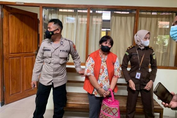 5 Jam Diperiksa, Hernawati Akhirnya Ditahan di Polsek Sawan, Kasusnya, Parah! - JPNN.COM