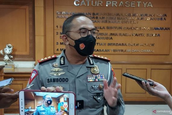 Soal Pelat Nomor Khusus Polisi di Mobil Arteria Dahlan, Kombes Sambodo Bereaksi Begini, Tegas - JPNN.COM