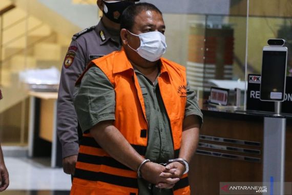 Keluar dari Gedung KPK, Bupati Langkat: Demi Tuhan Itu Titipan - JPNN.COM