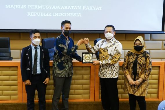 Bamsoet: Generasi Muda Jadi Agen Perubahan dan Penjaga Nilai Kebangsaan - JPNN.COM