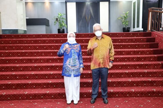 Menaker Ida dan Mendagri Malaysia Bahas Skema Perlindungan PMI Sektor Domestik - JPNN.COM