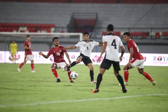 Diwarnai 2 Penalti dan 2 Gol Bunuh Diri, Indonesia Lumpuhkan Timor Leste 4-1 - JPNN.COM