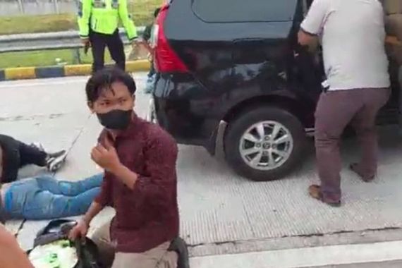 Mobil Pelat B Digeledah di JTTS Lampung, Polisi Temukan Ini, Luar Biasa - JPNN.COM