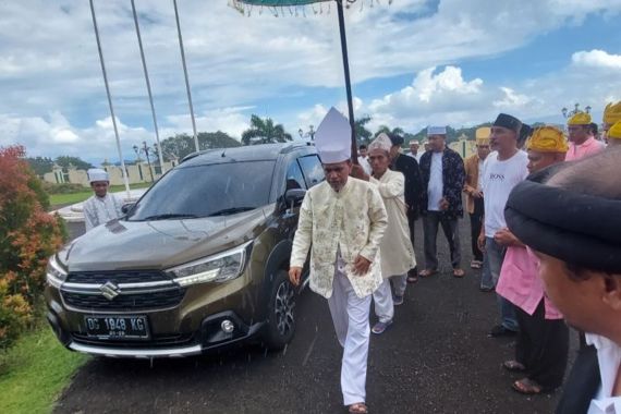 Pernyataan Menyejukkan dari Sultan Ternate soal Bentrokan Berdarah di Pulau Haruku - JPNN.COM