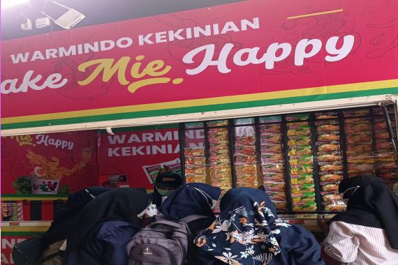 Bisnis Kuliner Warmindo Kekinian dengan Modal Murah, Dapat Gerobak Gratis - JPNN.COM