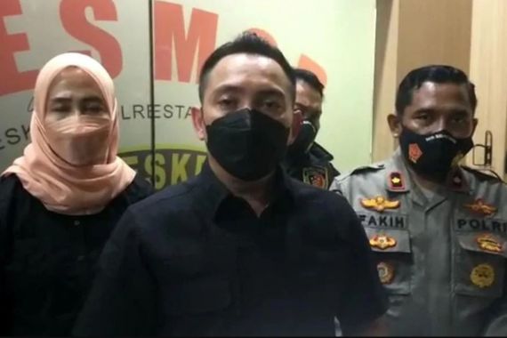 Oknum Guru yang Viral di Surabaya Jadi Tersangka - JPNN.COM