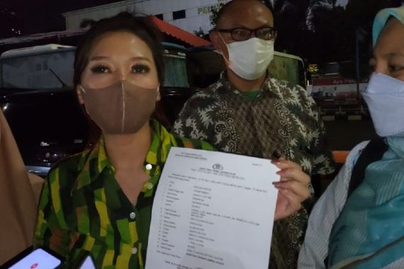 Korban KDRT Neira Jacqueline Polisikan Balik Suami Atas Kasus Ini - JPNN.COM