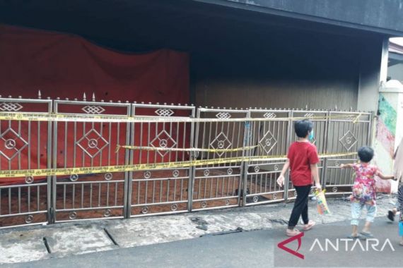 Anak Buah Kompol Jupriono Telusuri Dugaan Penimbunan Minyak Goreng di Ciracas - JPNN.COM