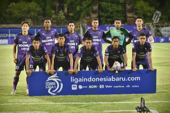 Diwarnai 2 Kartu Merah, Persita Imbangi Borneo FC 1-1 - JPNN.COM
