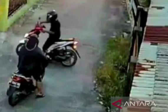 Mbak AL Dicegat di Sebuah Gang, Lalu Anunya Diraba, Videonya Viral - JPNN.COM