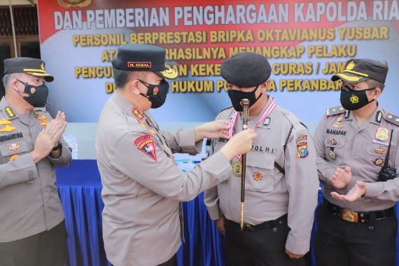 Irjen Iqbal Sampai Datangi Mapolsek Ini Demi Bripka Oktavianus, Lihat yang Terjadi - JPNN.COM