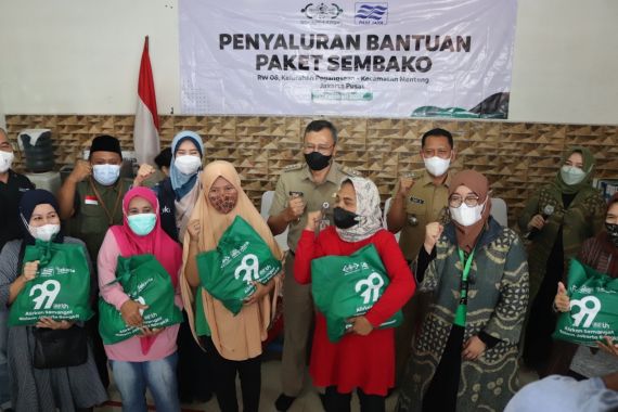 NU Care dan PAM Jaya Bagikan 500 Sembako untuk Warga Jakarta Pusat - JPNN.COM