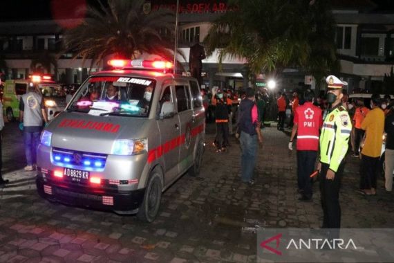 Innalillahi, 13 Korban Tewas Kecelakaan Bus Pariwisata Asal Sukoharjo - JPNN.COM