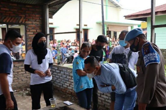 Kampung Narkoba Digerebek, 4 Pria dan 1 Wanita Dijebloskan ke Sel - JPNN.COM