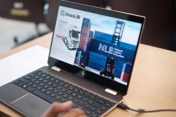 Bea Cukai Berkolaborasi dengan Platform Trucking Online untuk Capai Target NLE - JPNN.COM