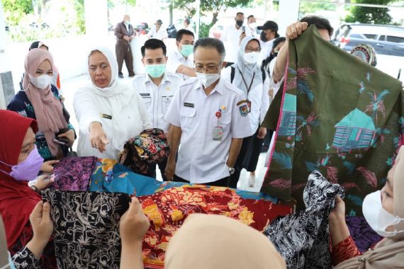 Kemendagri Kaji Perubahan Status Desa Jadi Kelurahan di Kabupaten Bekasi - JPNN.COM