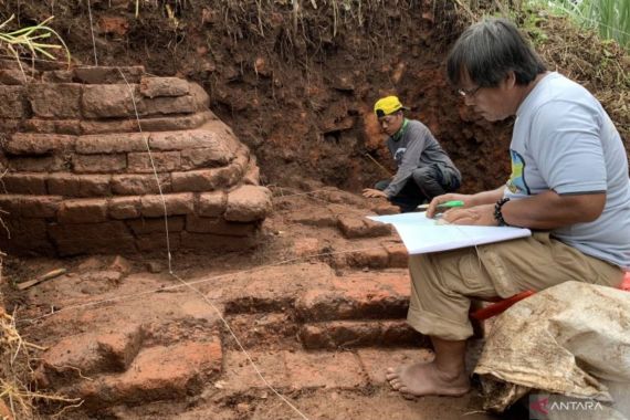 Candi Ditemukan di Malang, Konon Berasal Zaman Pemerintahan Mpu Sindok - JPNN.COM