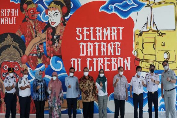 Kemenhub dan Komisi V Tinjau Revitalisasi Terminal Harjamukti Cirebon - JPNN.COM