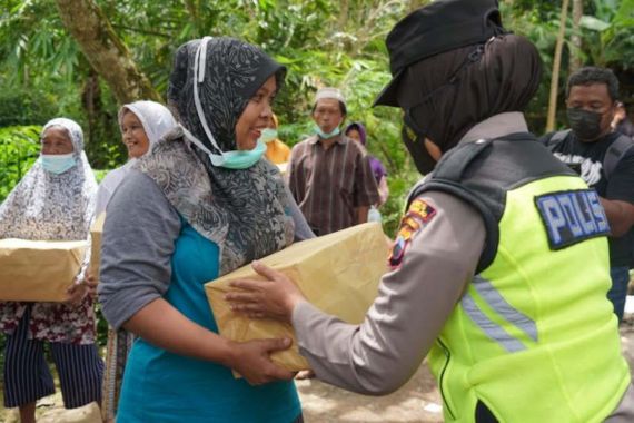 TNI-Polri Datangi Sejumlah Kiai Pascainsiden Desa Wadas, Ada Apa? - JPNN.COM