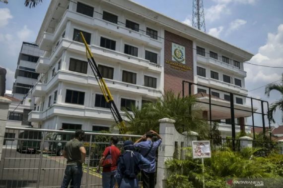 Gedung Kejaksaan Negeri Jakarta Pusat Ditutup 3 Hari, Ini Penyebabnya - JPNN.COM
