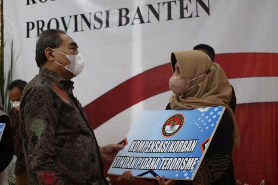 9 Korban Terorisme di Banten Terima Kompensasi Rp 1,495 Miliar - JPNN.COM