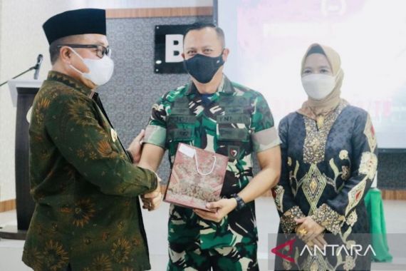 Haji Ramli MS Tegaskan TNI Memberi Rasa Aman dan Nyaman Bagi Masyarakat di Aceh Barat - JPNN.COM