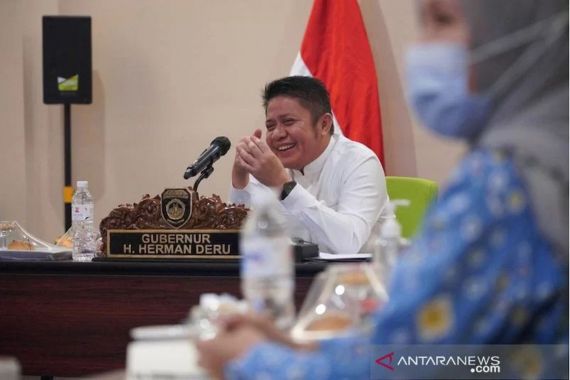 Perhatian Pada Masyarakat Sumbagsel, Gubernur Sumsel Acungi Jempol Buat Erick Thohir - JPNN.COM