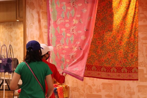 Batik jadi Incaran Kolektor Dunia di Ajang Expo Dubai - JPNN.COM