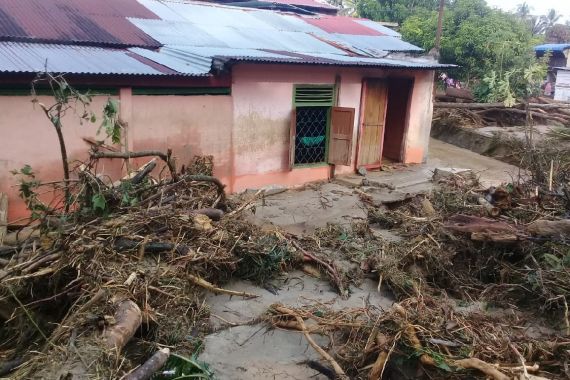 Curah Hujan Tinggi, Nagari Panti Diterjang Banjir Bandang - JPNN.COM