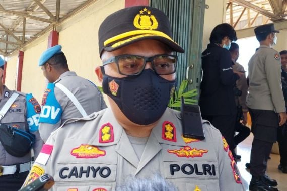 AKBP Cahyo Sukarnito Ungkap Kondisi Penambang yang Dibacok OTK - JPNN.COM