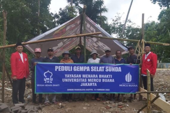 UMB Mengirimkan Bantuan untuk Korban Gempa Selat Sunda - JPNN.COM