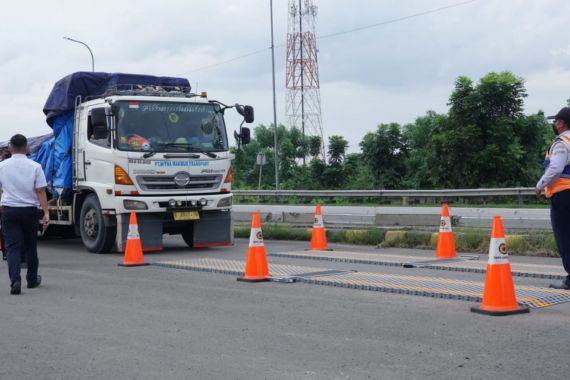 Kemenhub Terapkan Dua Sistem Ini, Truk ODOL Jangan Coba-Coba Membandel - JPNN.COM