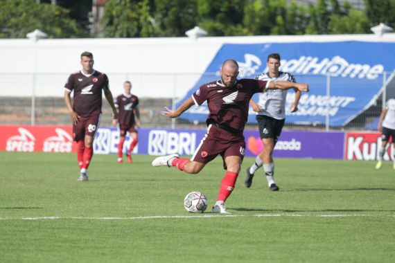 Joop Gall Ungkap Penyebab PSM Makassar Kalah Telak dari Persikabo - JPNN.COM