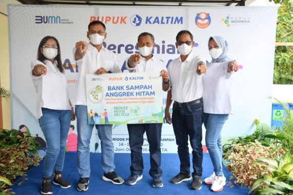 PIKA Pupuk Kaltim Meluncurkan Gerakan Sapu Bersih Sampah - JPNN.COM