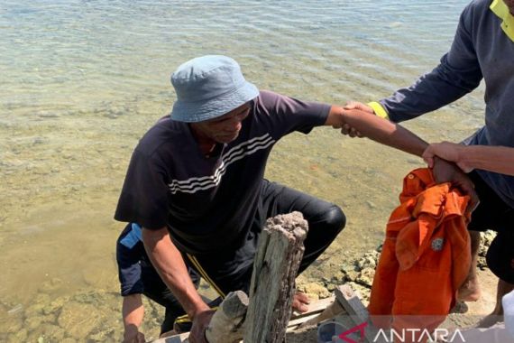 Lihat, Kakek 60 Tahun Ini Terombang-ambing di Laut Selama 3 Hari, Begini Kondisinya - JPNN.COM