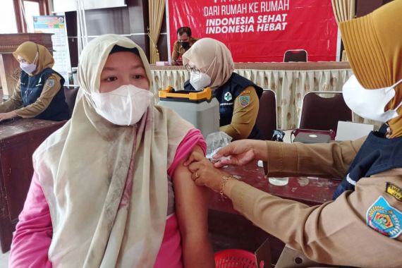 Binda Jateng Siapkan 5.800 Dosis Vaksin Untuk Empat Wilayah - JPNN.COM