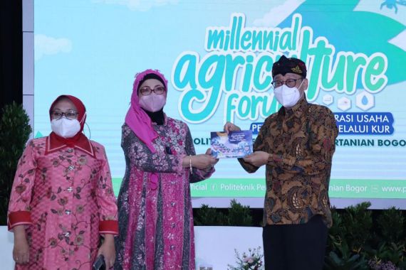 Luncurkan Buku Candradimuka Pendidikan Vokasi Pertanian, Kementan Ingin Ciptakan Petani Profesional - JPNN.COM