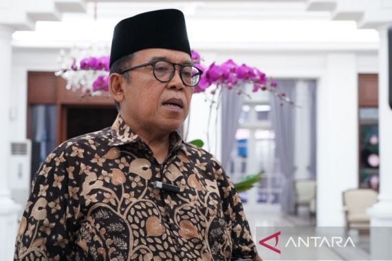 Wapres Ma’ruf Amin Tunda Makan Siang Bareng Gibran, Mahfud MD, dan Cak Imin Besok - JPNN.COM