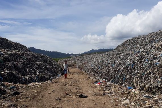 Padang Kehabisan Tempat Buang Sampah, Wali Kota Contoh Jakarta - JPNN.COM