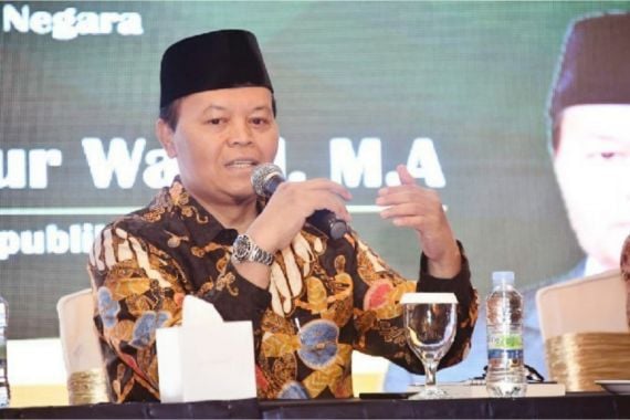 Hidayat Nur Wahid Dukung FPDIP Tunda Amandemen Terbatas UUD 1945 - JPNN.COM