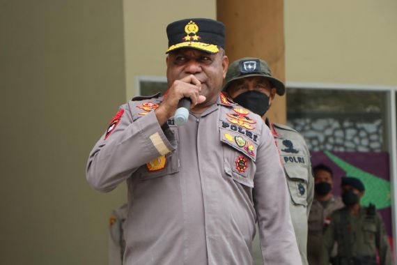 Brimob Bukan Mesin Kekerasan di Papua, Irjen Fakhiri Beber Rencananya - JPNN.COM