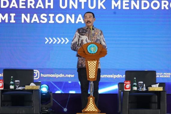 Stadium General IPDN, Gibran hingga Danny Pomanto Paparkan Sukses Memimpin di Pandemi - JPNN.COM