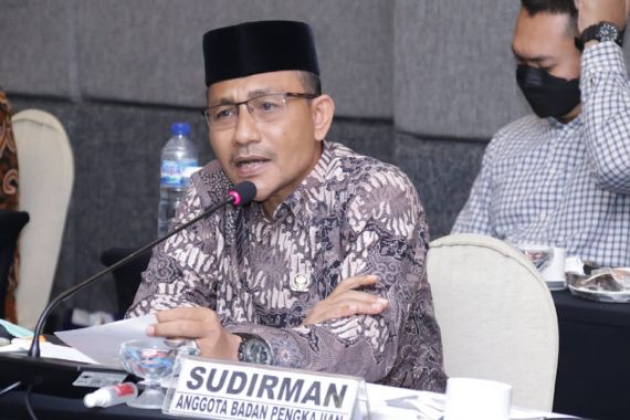 Minta Menag Yaqut Diganti, Haji Uma: Tunggu Keputusan Pak Jokowi - JPNN.COM