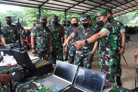 Jenderal Dudung: Selama Bertugas Harus Ramah dengan Rakyat dan Pedomani 8 Wajib TNI - JPNN.COM