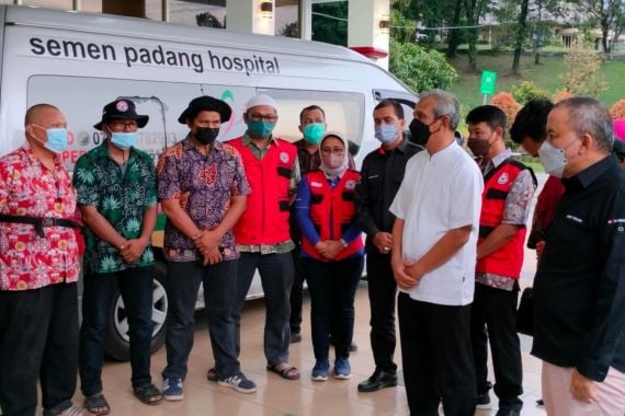 Gerak Cepat, PT Semen Padang Kirim Tim Medis & Logistik ke Lokasi Gempa Pasaman Barat - JPNN.COM