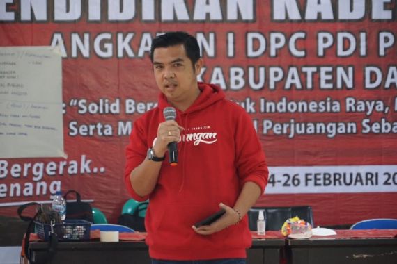 Bane: Kader PDIP Harus Menguasai Komunikasi Politik - JPNN.COM