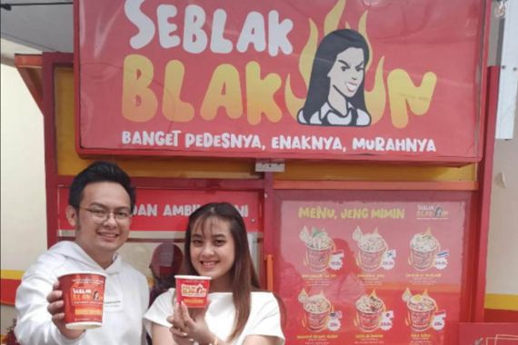 Juara MasterChef Indonesia Kolaborasi Jualan Cilok Netizen - JPNN.COM