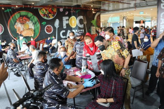 Gebyar Vaksinasi Booster IPDN-TNI AL: 15.446 Warga Jateng Divaksin - JPNN.COM