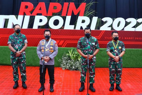 Kapolri: Soliditas TNI dan Polri Modal Utama Mengawal Kebijakan Nasional - JPNN.COM