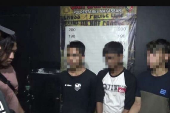 Ajak Liburan, 3 Pemuda Bejat Paksa Wanita Buka Baju, Ada Bekas Cakar - JPNN.COM